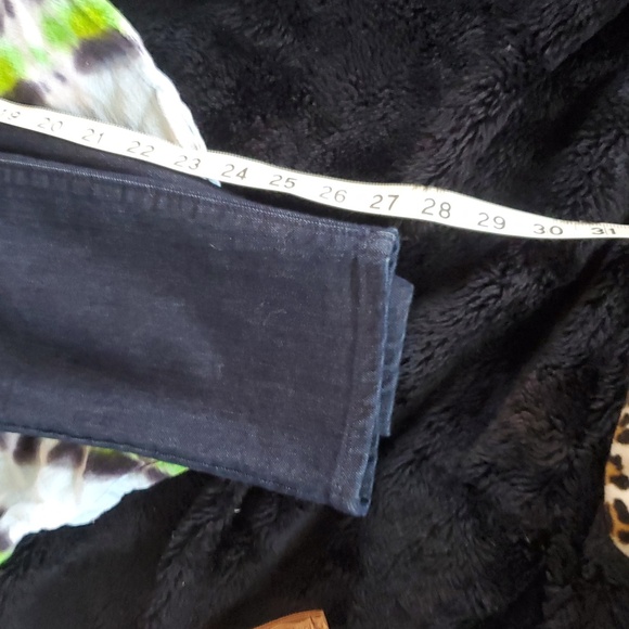 Stylish Dark Wash Jeans With High Waist Buttons. - Picture 9 of 12